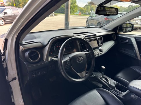Used 2013 Toyota RAV4 Limited image 9