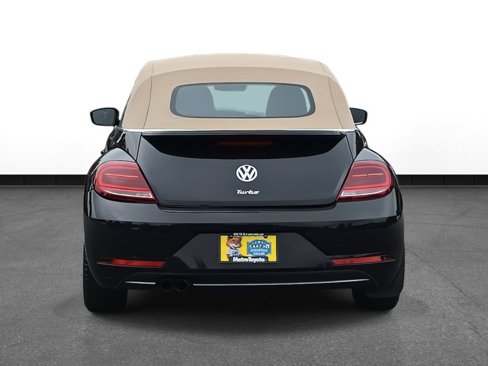 Used 2018 Volkswagen Beetle 2.0T Coast w/ Coast Lighting Package image 6