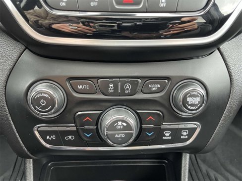 Used 2022 Jeep Cherokee Limited image 30