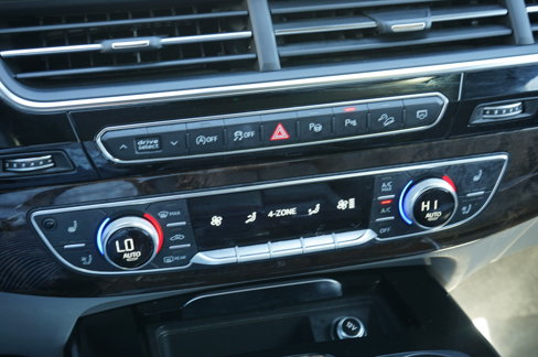 Used 2019 Audi Q7 3.0T Prestige image 30