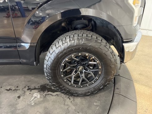 Used 2017 Ford F150 XLT image 32
