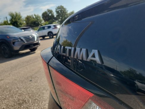 Certified 2023 Nissan Altima 2.5 SV image 8