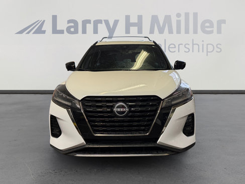 Used 2024 Nissan Kicks SR w/ Interior Electronics Package image 8