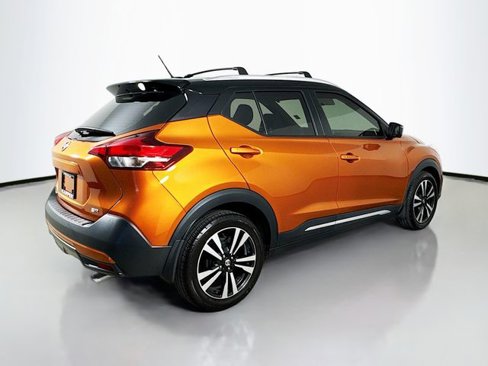 Used 2018 Nissan Kicks SR image 7