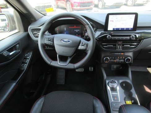 Used 2024 Ford Escape ST-Line image 14