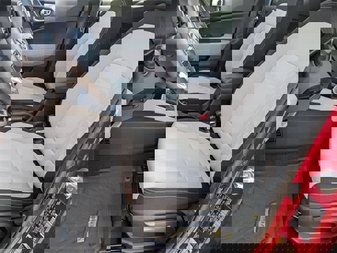 Certified 2024 Hyundai Venue SEL image 12