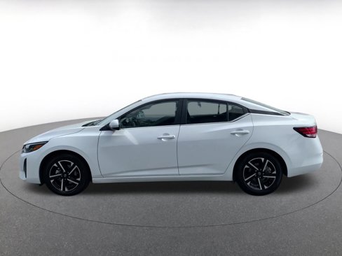 Used 2024 Nissan Sentra SV image 9