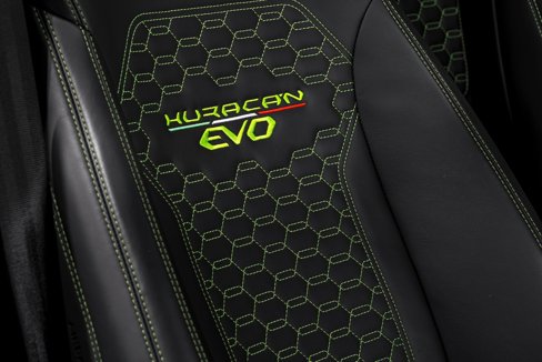 Used 2023 Lamborghini Huracan EVO image 35