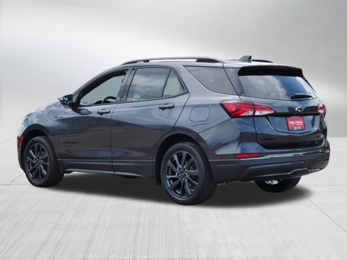 Used 2022 Chevrolet Equinox RS w/ RS Leather Package image 5