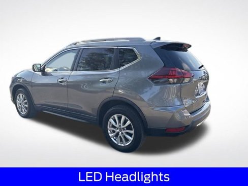 Used 2018 Nissan Rogue SV image 5