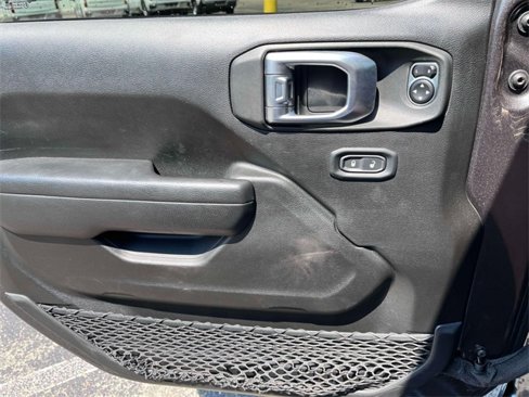 Used 2023 Jeep Wrangler Unlimited image 28