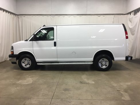 Used 2023 Chevrolet Express 2500 w/ Driver Convenience Package image 7