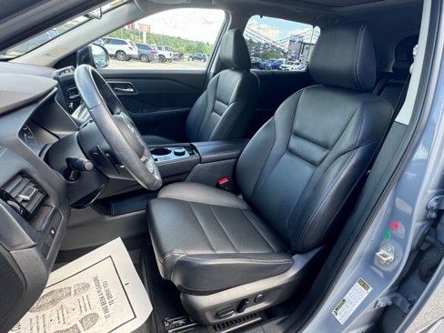 Used 2021 Nissan Rogue SL w/ Premium Package image 16