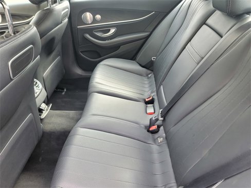 Used 2018 Mercedes-Benz E 300 image 12