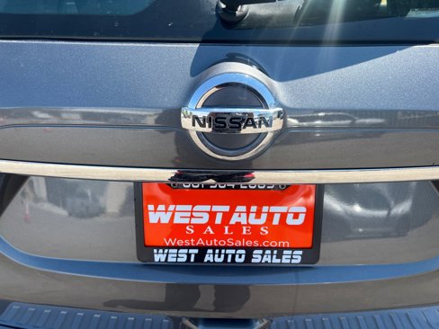 Used 2018 Nissan Rogue S image 27