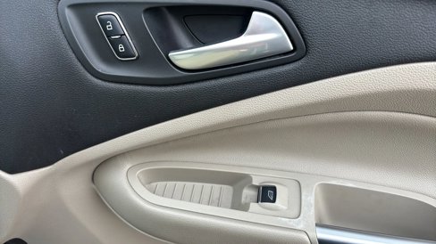 Used 2015 Ford Escape Titanium image 35