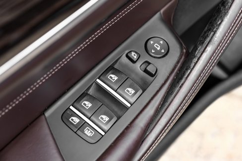 Used 2018 BMW 530i xDrive image 52