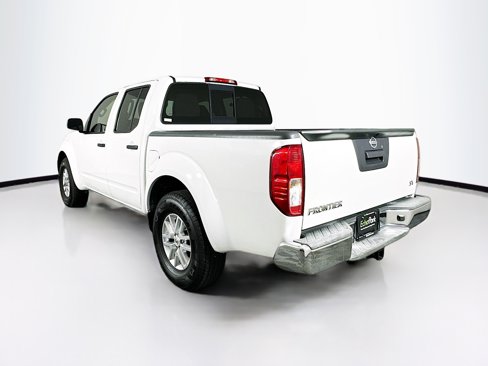 Used 2016 Nissan Frontier SV image 5
