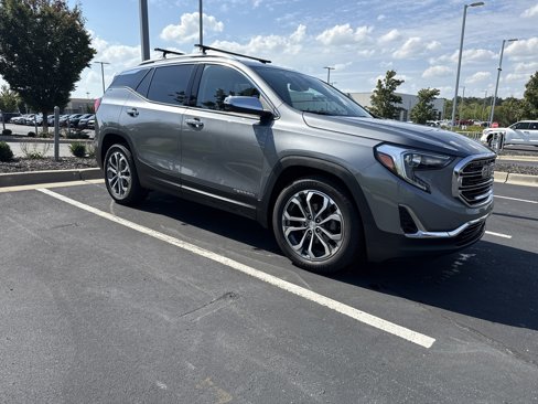 Used 2020 GMC Terrain SLT w/ Preferred Package image 2