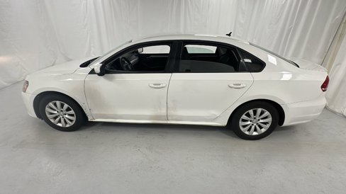 Used 2013 Volkswagen Passat 2.5 S image 6