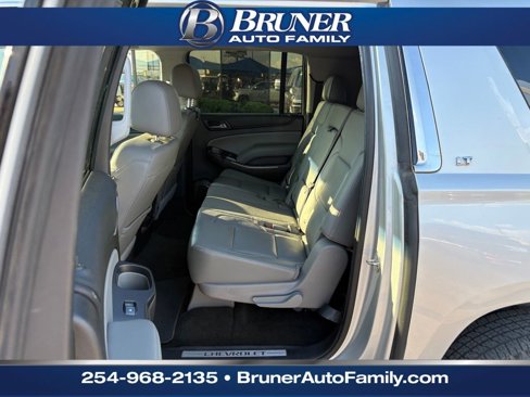 Used 2018 Chevrolet Suburban LT image 19
