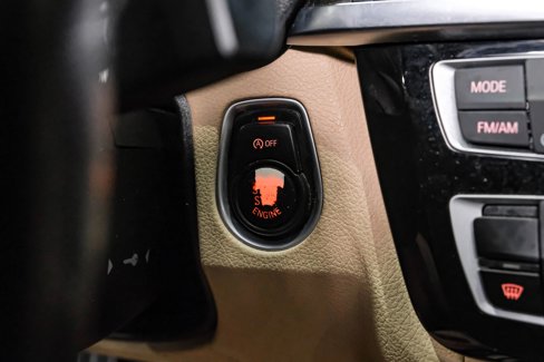 Used 2018 BMW 330i Sedan image 23