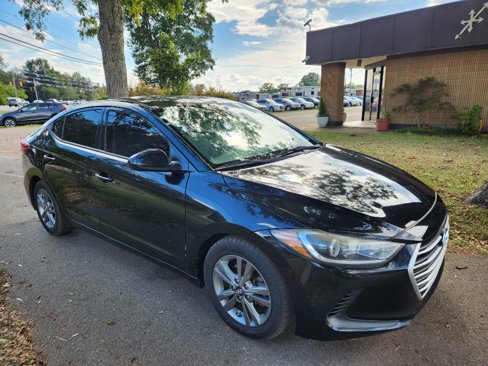 Used 2017 Hyundai Elantra SE image 6