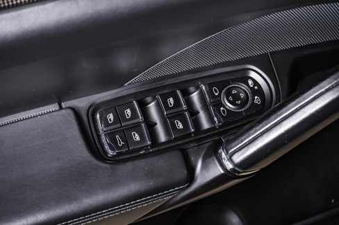 Used 2016 Porsche Cayenne Turbo S image 28