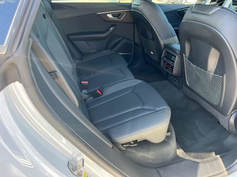 Used 2021 Audi Q8 Premium Plus w/ Premium Plus Package image 15