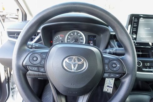 Certified 2022 Toyota Corolla LE image 14