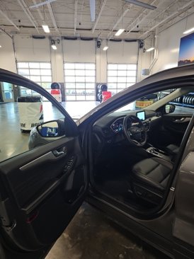 Used 2022 Ford Escape SEL image 10