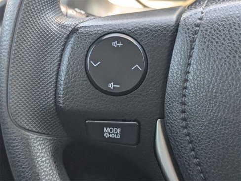 Used 2016 Toyota RAV4 LE image 22