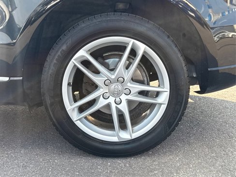 Used 2017 Audi Q5 2.0T Premium Plus w/ Technology Package image 30
