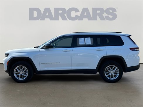 Used 2023 Jeep Grand Cherokee L Laredo image 4