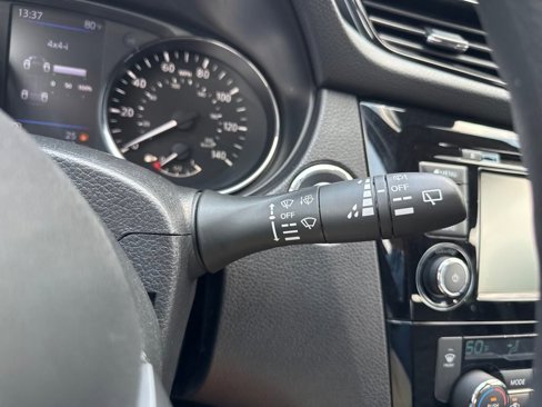 Certified 2020 Nissan Rogue Sport SV image 25