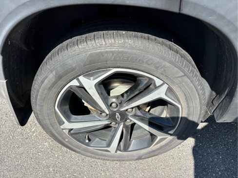 Used 2021 Chevrolet TrailBlazer RS w/ Sun and Liftgate Package image 43