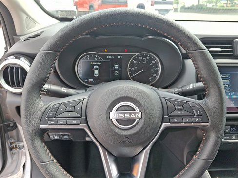 New 2025 Nissan Versa SR w/ Trunk Package image 17
