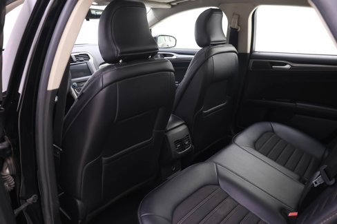 Used 2017 Ford Fusion SE w/ Equipment Group 201A image 10