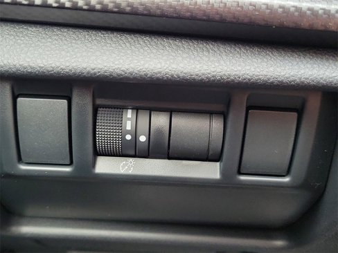 New 2025 Subaru Crosstrek 2.0i image 18