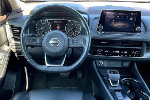 Used 2023 Nissan Rogue SV image 5