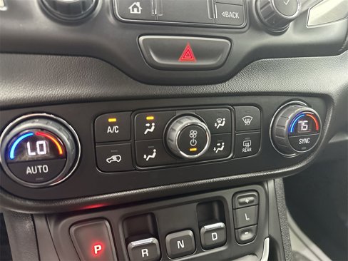 Used 2019 GMC Terrain SLT w/ Preferred Package image 16