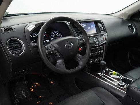 Used 2013 Nissan Pathfinder Platinum w/ Platinum Premium Pkg image 18
