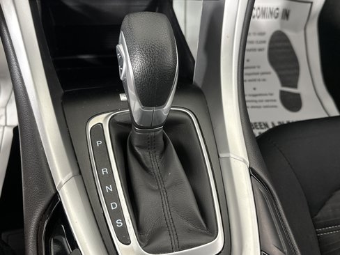 Used 2016 Ford Fusion SE image 24