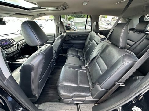 Used 2017 Honda Pilot Touring image 18