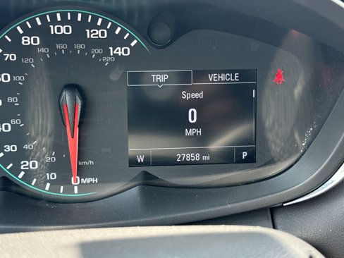 Used 2022 Chevrolet Trax LT w/ Premium Seat Package image 21