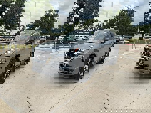 Used 2021 Nissan Rogue SL w/ Premium Package image 2
