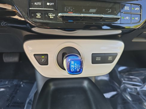 Used 2017 Toyota Prius Two image 23