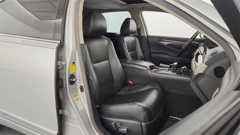 Used 2013 Lexus LS 460 L image 32