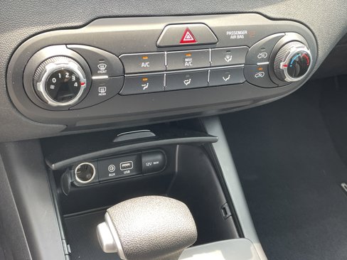 Used 2019 Kia Sorento L image 8