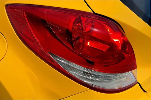 Used 2015 Hyundai Veloster w/ Option Group 02 image 28
